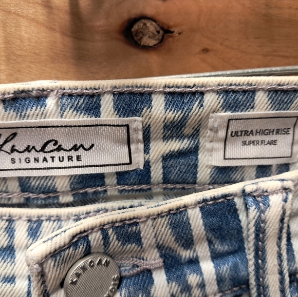 KanCan Blue and White Striped Flare Jeans Size 27 NWT - Picture 4 of 7
